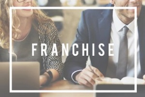 people discussing franchise business plan